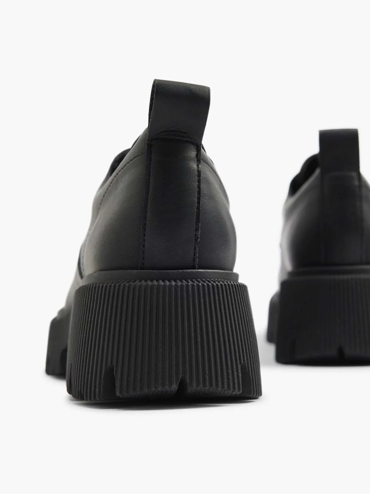Oxmox Zwarte Chunky Veterschoen-Dames Instappers