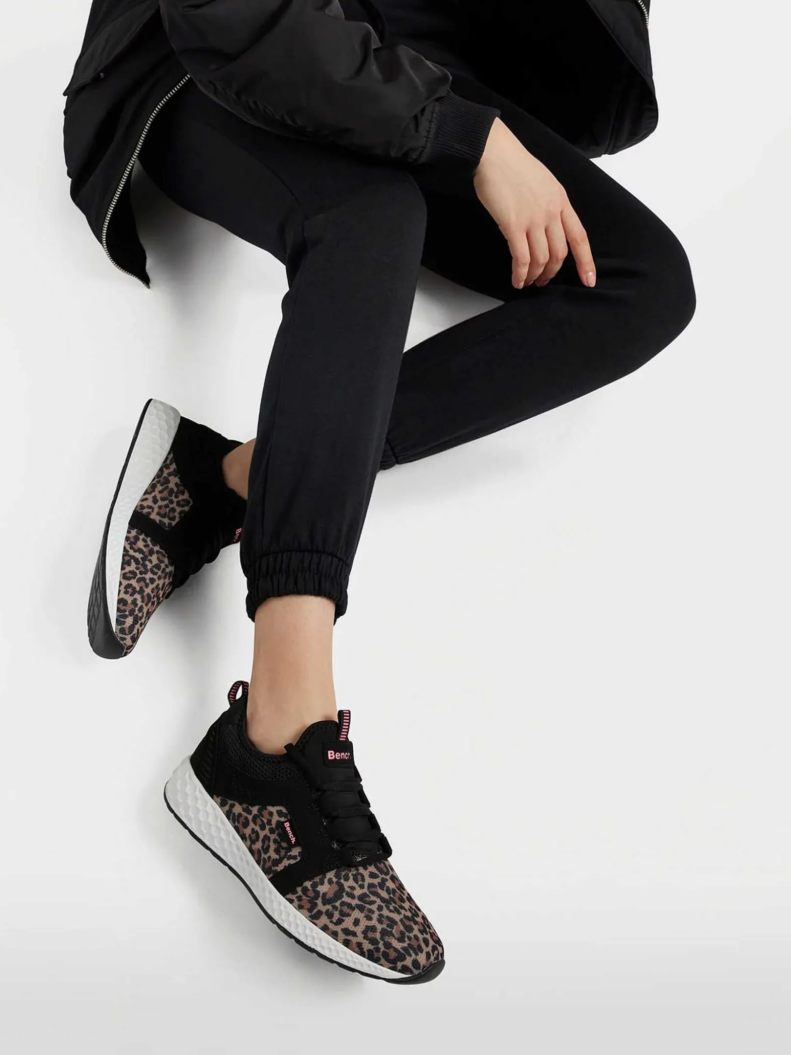 Bench Zwarte Sneaker Panterprint-Dames Sneakers